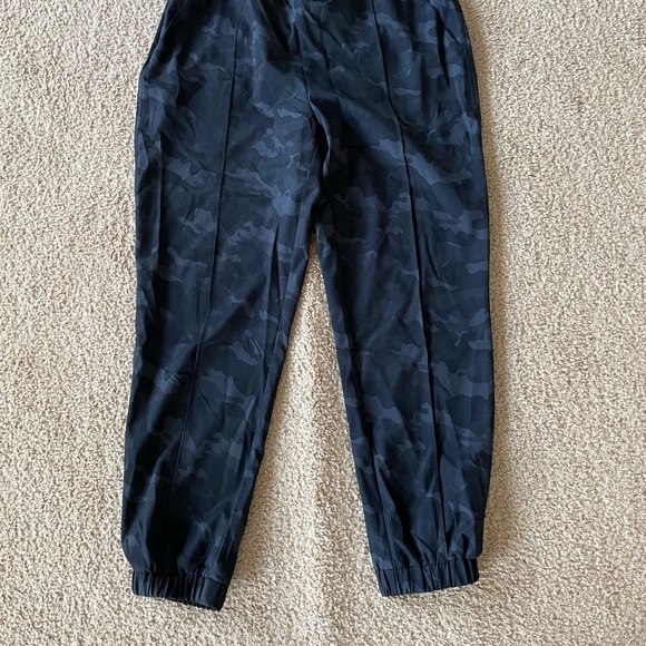 Joggers - Picture 4 of 4